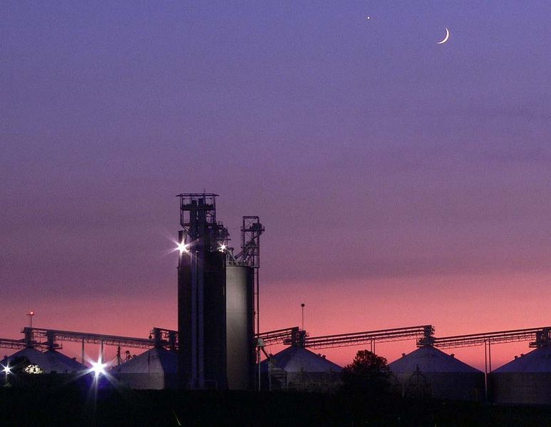 File:Grain Elevator.jpg