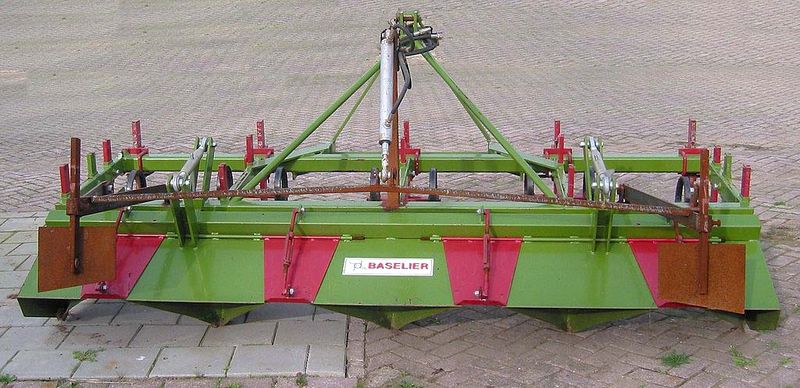 File:Agricultural-machinery.jpg